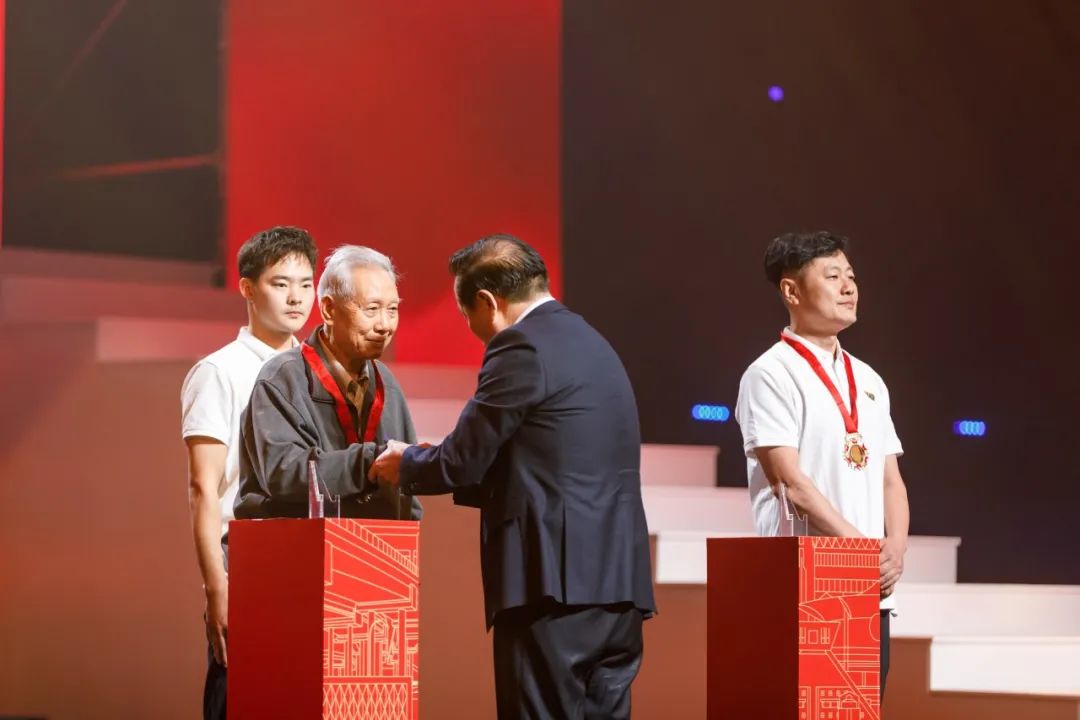 河南建筑产业发展论坛暨河南开云网页版成立70周年庆祝大会圆满举行(图20) 图片